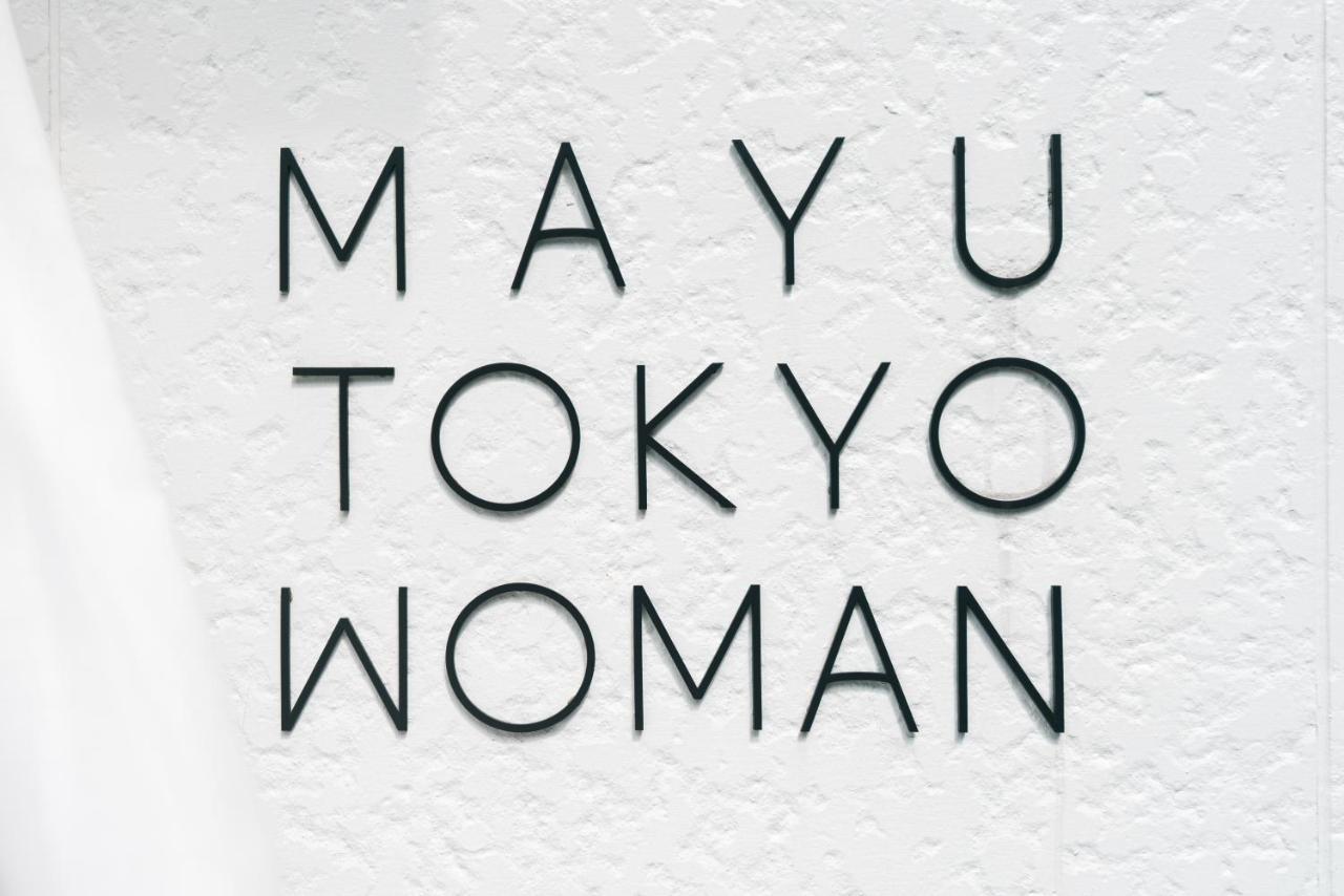 Mayu Tokyo Woman Buitenkant foto